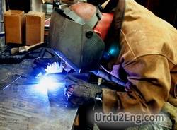 metalworker Urdu Meaning