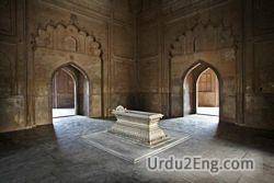 tomb Urdu Meaning